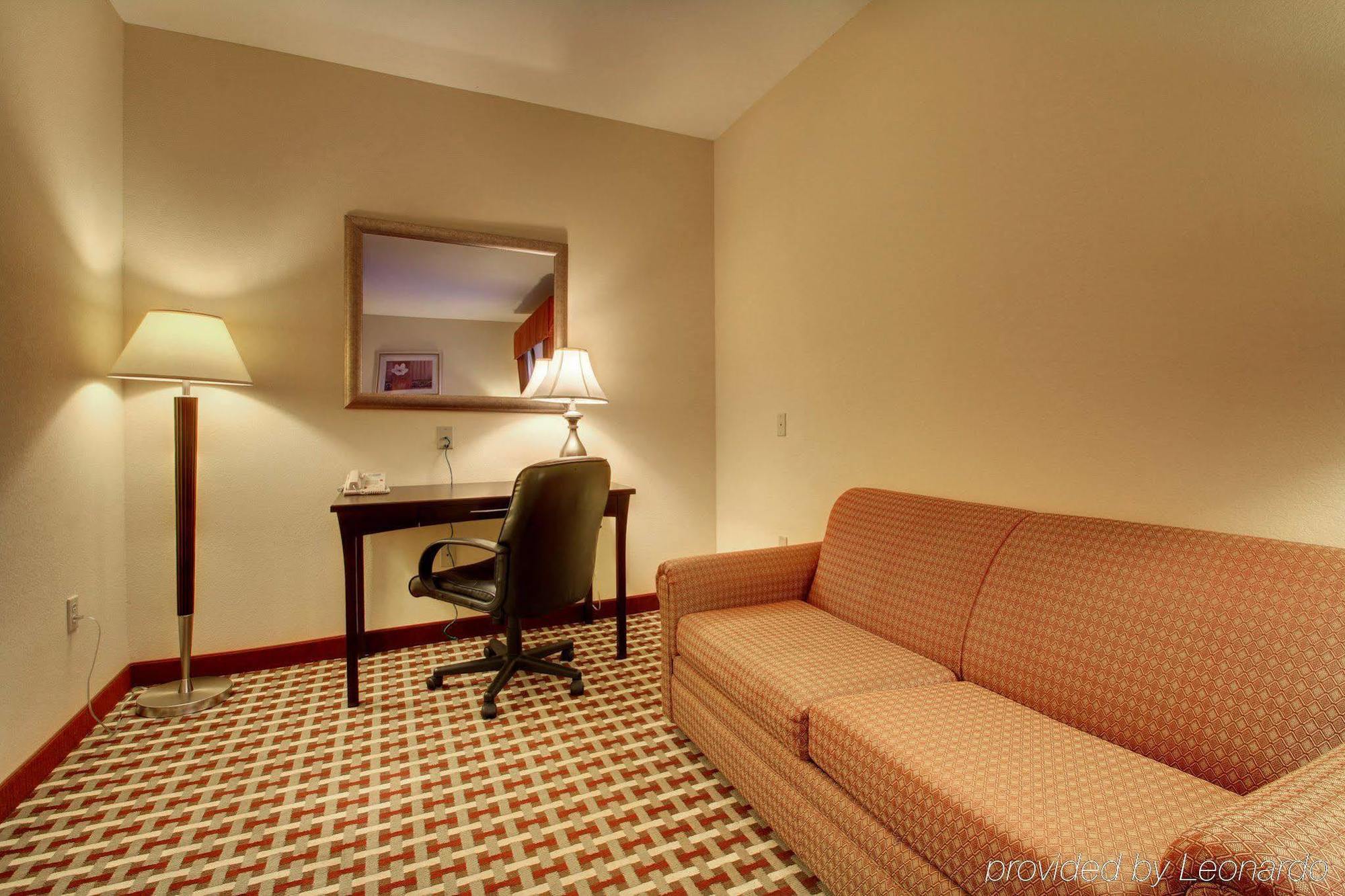 Holiday Inn Express & Suites Laurel, An Ihg Hotel Exterior foto