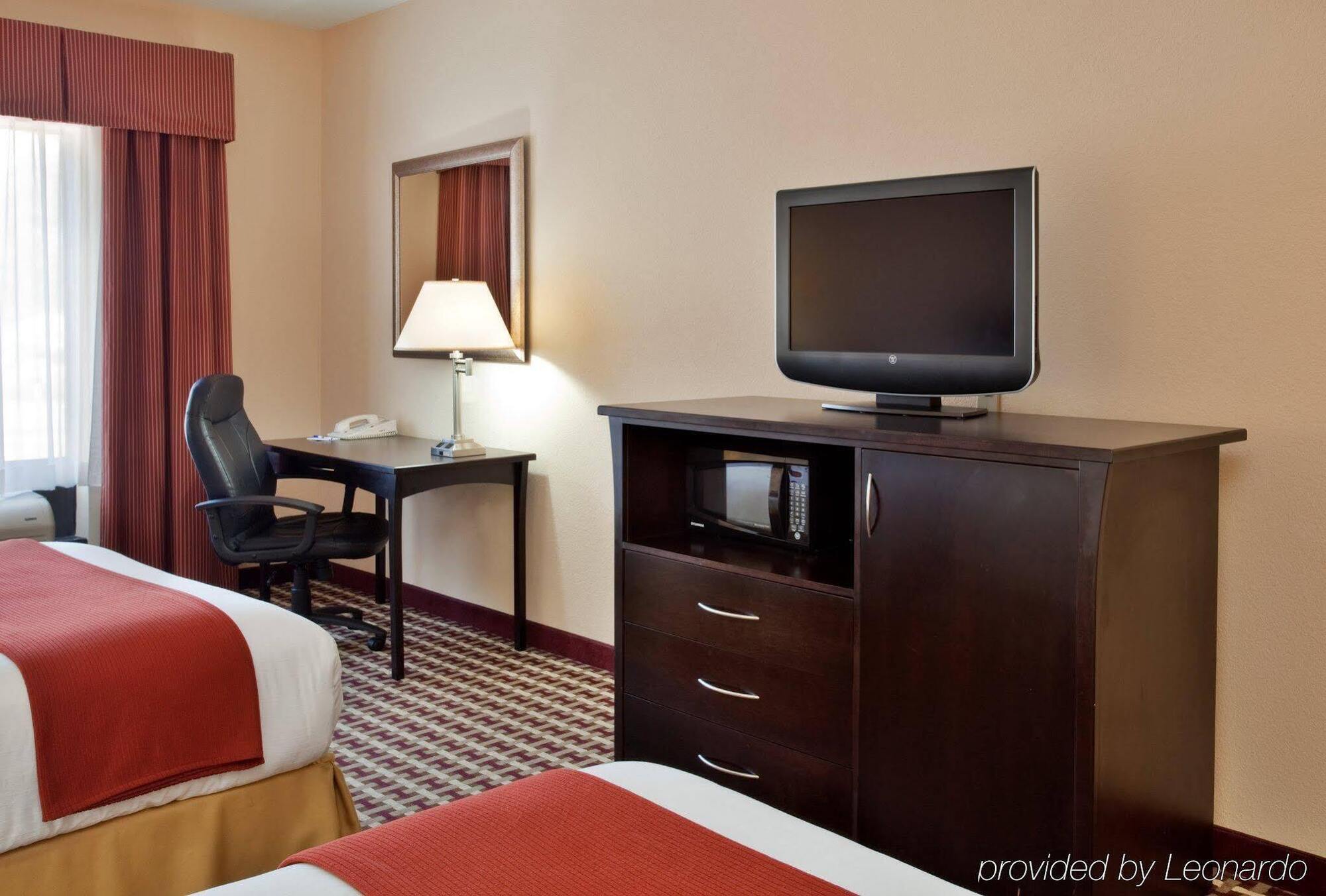 Holiday Inn Express & Suites Laurel, An Ihg Hotel Exterior foto